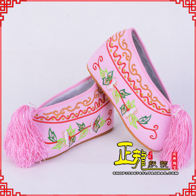 长春花旦鞋女绣花彩鞋 舒适款草花内高彩鞋